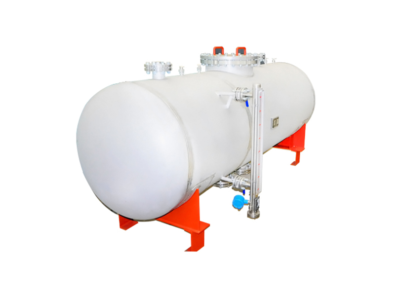 Power plant auxiliary equipment water tank